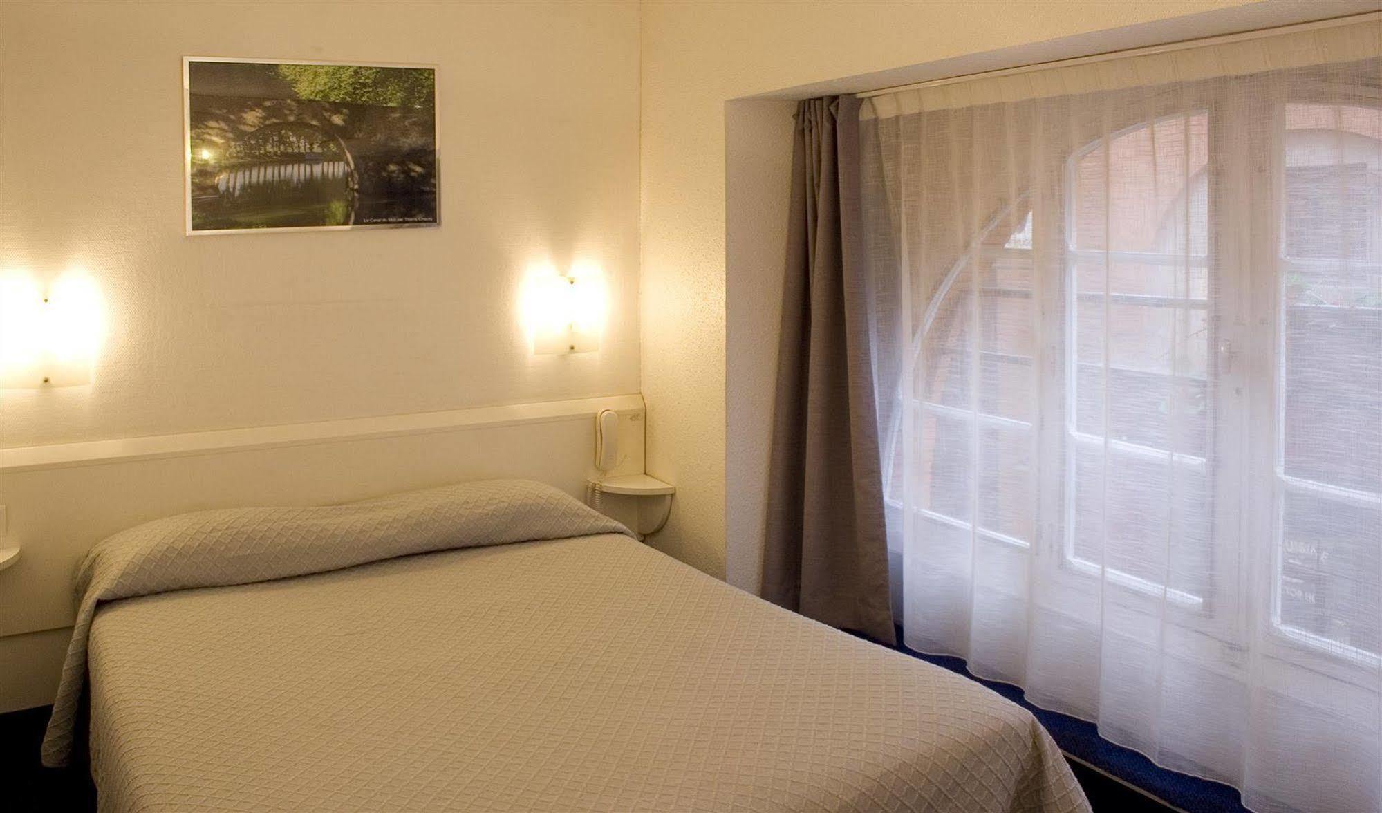 Hotel Ours Blanc - Centre Toulouse Bagian luar foto